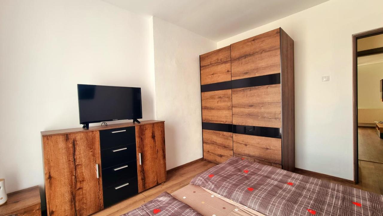 Apartament Dabe Hd Hunedoara Dış mekan fotoğraf