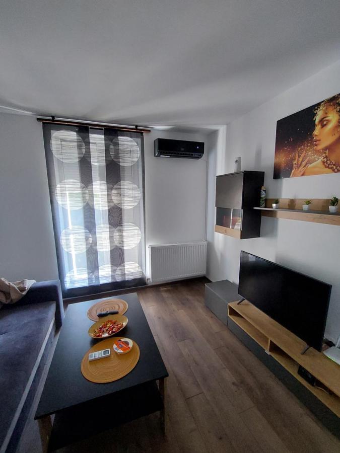 Apartament Dabe Hd Hunedoara Dış mekan fotoğraf
